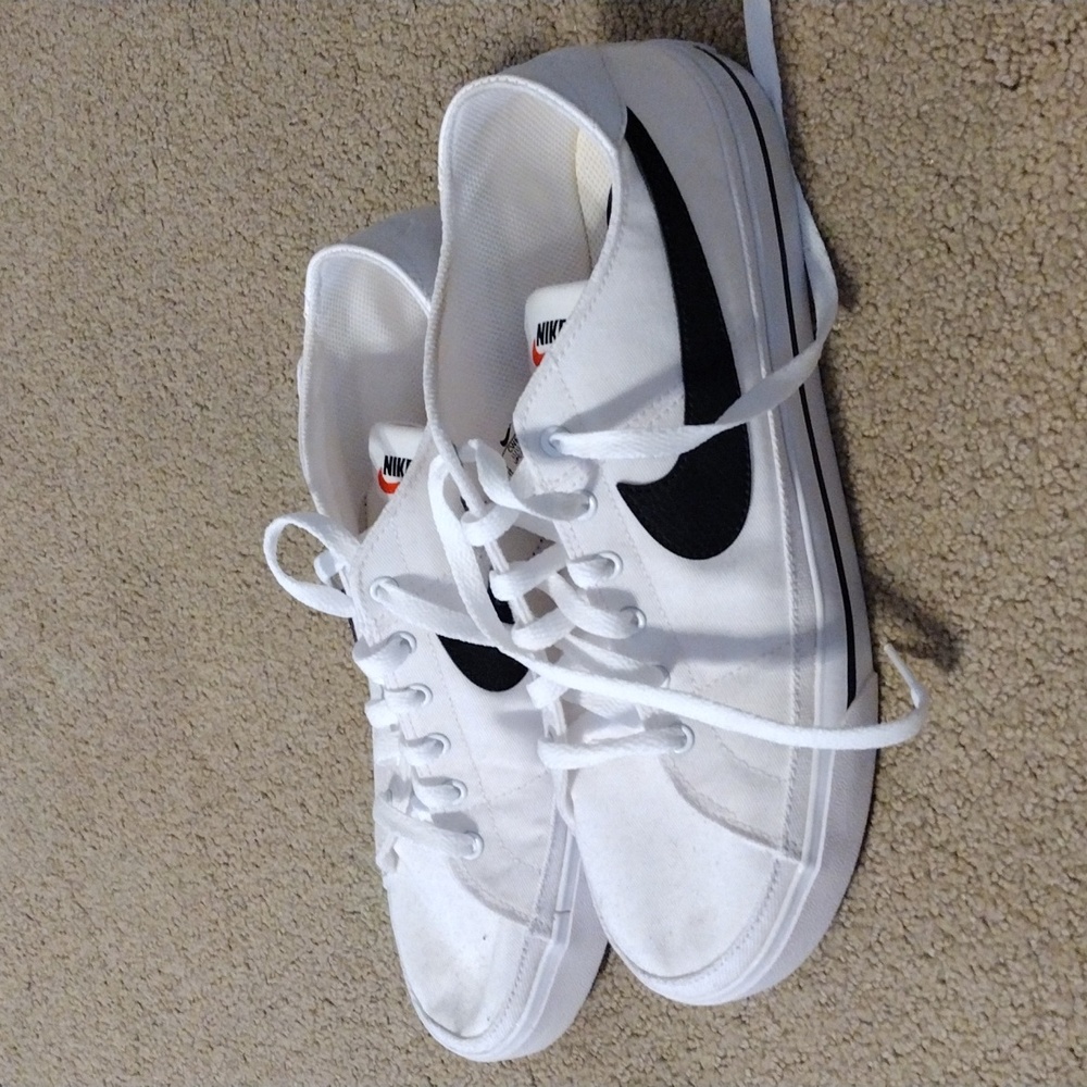 Brand new Nike canvas sneakers